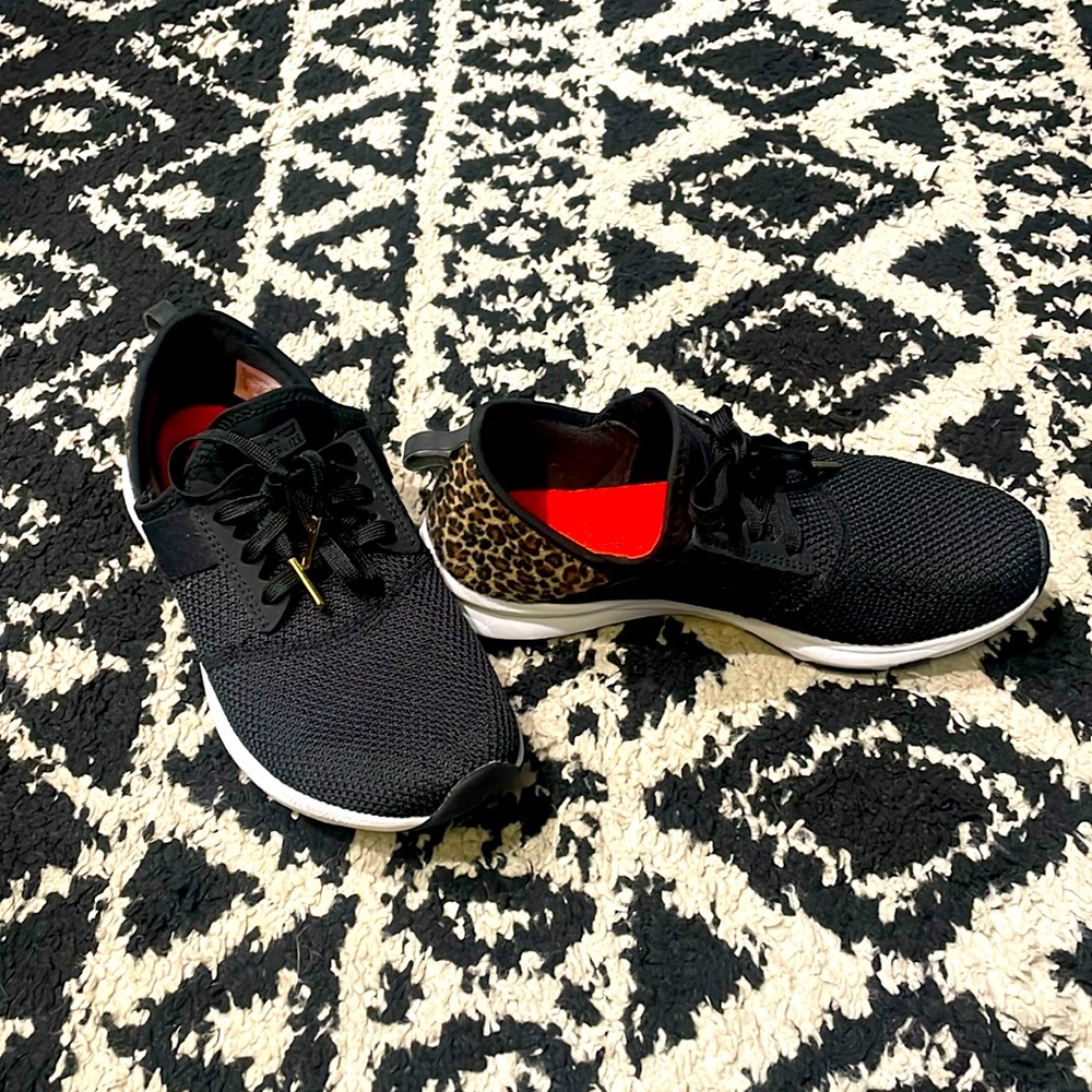 New balance shoes